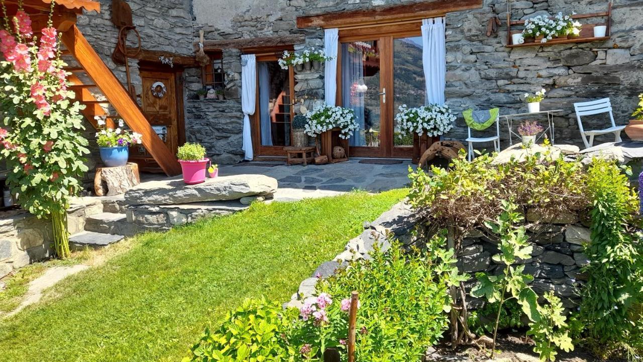 Appartement De Charme 4/6 Pers Dans Joli Village De Montagne Bourg-Saint-Maurice Luaran gambar